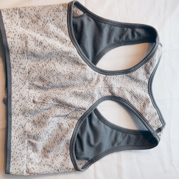 Zipper sports bra - Picture 2 of 3